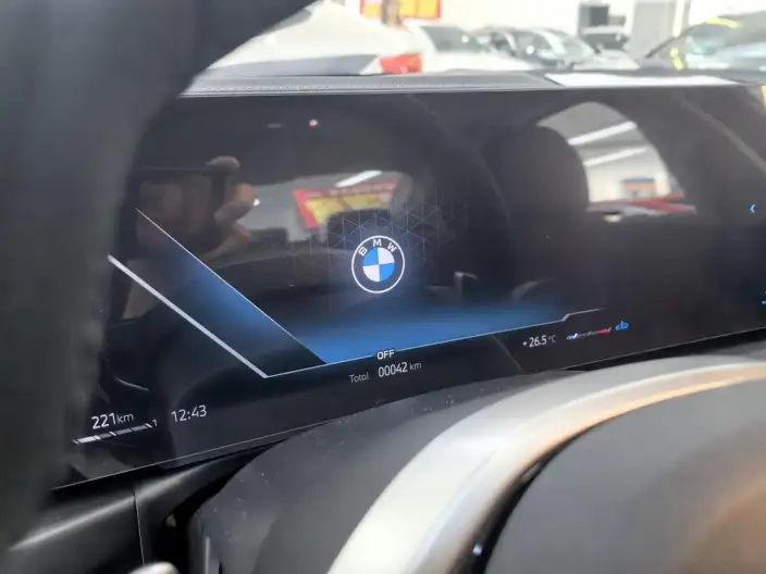 BMW 3 Series 2026 Model 325i M Sports Set – фото 9