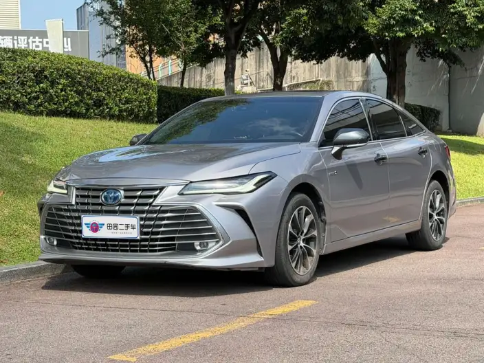Toyota Avalon 2023 Model Intelligent Hybrid 2.5L E-CVT Deluxe Edition – фото 1