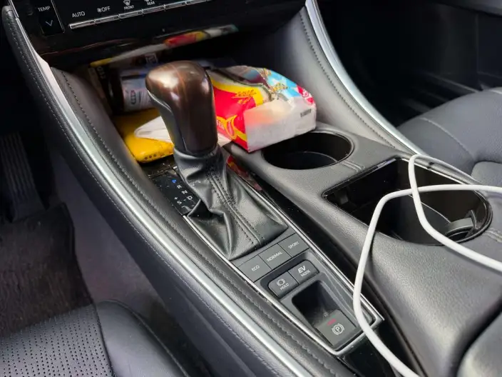 Toyota Avalon 2023 Model Intelligent Hybrid 2.5L E-CVT Deluxe Edition – фото 10