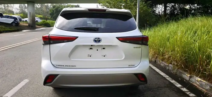 Toyota Highlander 2023 Model Hybrid 2.5L 4WD Deluxe Edition 7 seat – фото 5