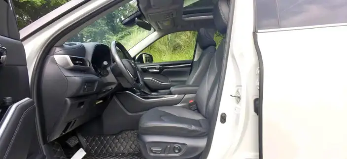 Toyota Highlander 2023 Model Hybrid 2.5L 4WD Deluxe Edition 7 seat – фото 8