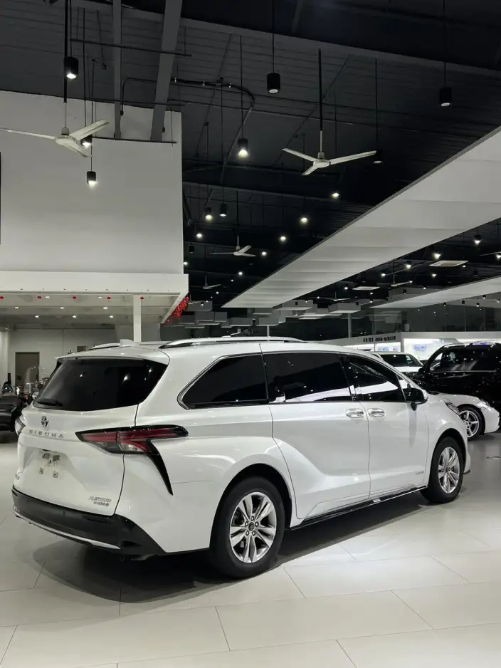 Toyota Sienna 2021 Model 2.5L Hybrid Platinum edition – фото 5