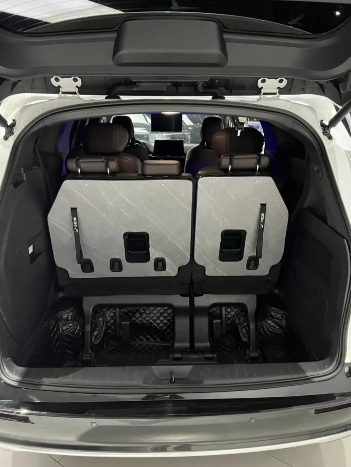 Toyota Sienna 2021 Model 2.5L Hybrid Platinum edition – фото 6