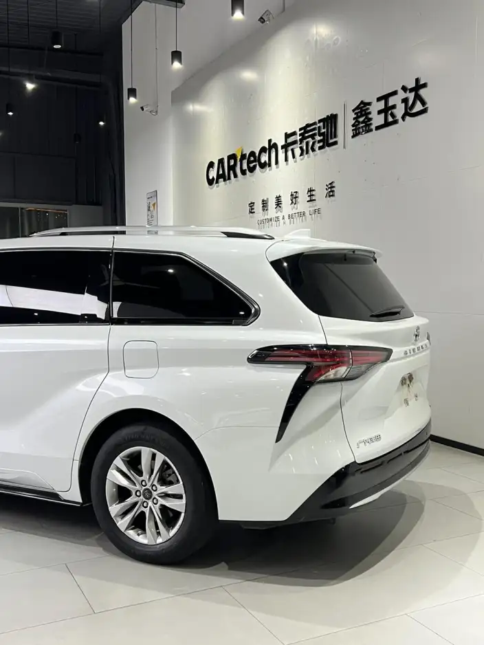 Toyota Sienna 2021 Model 2.5L Hybrid Platinum edition – фото 8