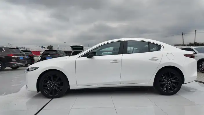 Mazda3 Axela 2023 Model 2.0L Automatic Zhi Ya Edition – фото 4