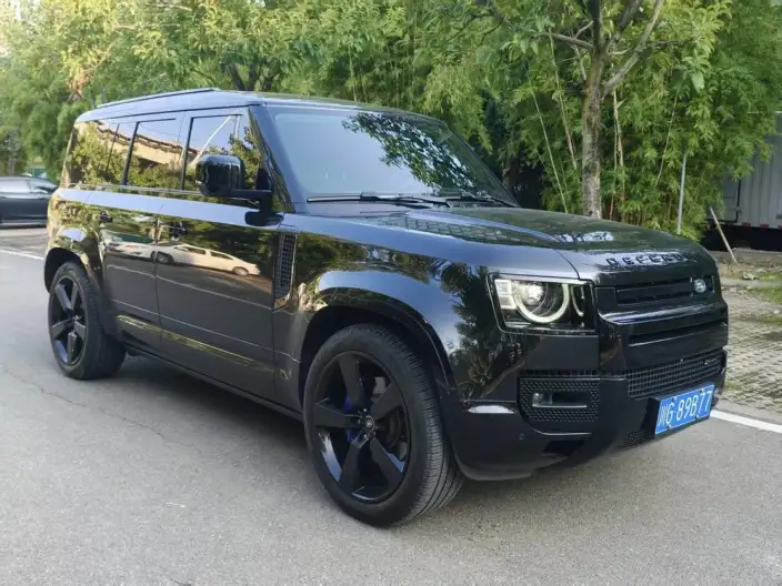 Land Rover Defender 2023 Model 110 3.0T P400 X-Dynamic HSE