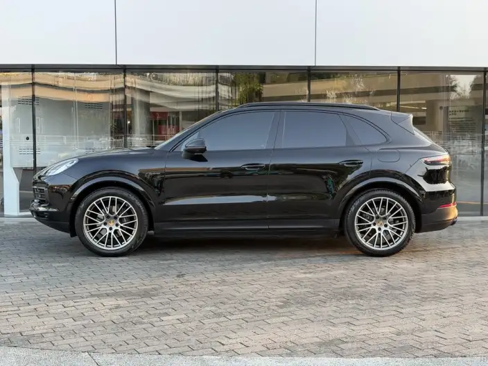 Cayenne E-Hybrid 2023 Model Cayenne E-Hybrid 2.0T Platinum edition – фото 4