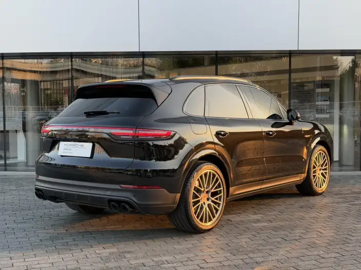 Cayenne E-Hybrid 2023 Model Cayenne E-Hybrid 2.0T Platinum edition – фото 6