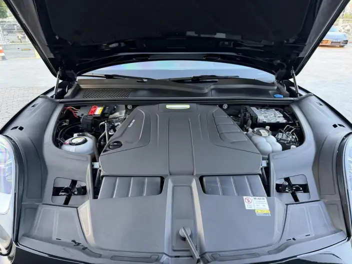 Cayenne E-Hybrid 2023 Model Cayenne E-Hybrid 2.0T Platinum edition – фото 7
