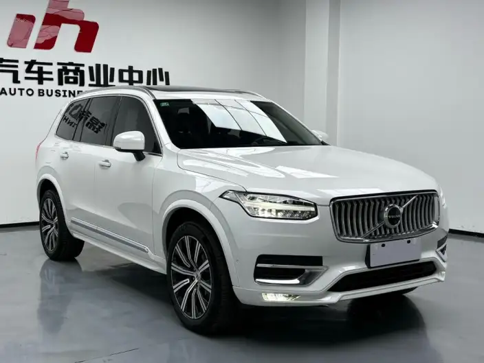 Volvo XC90 2023 Model B6 Smart Elegance Deluxe Edition 7 seat