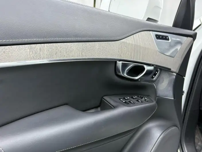 Volvo XC90 2023 Model B6 Smart Elegance Deluxe Edition 7 seat – фото 9