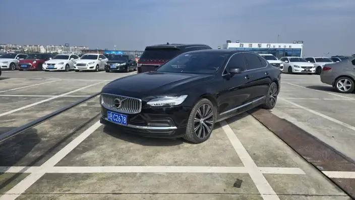 Volvo S90 2023 Model B5 Smart Range Deluxe Edition
