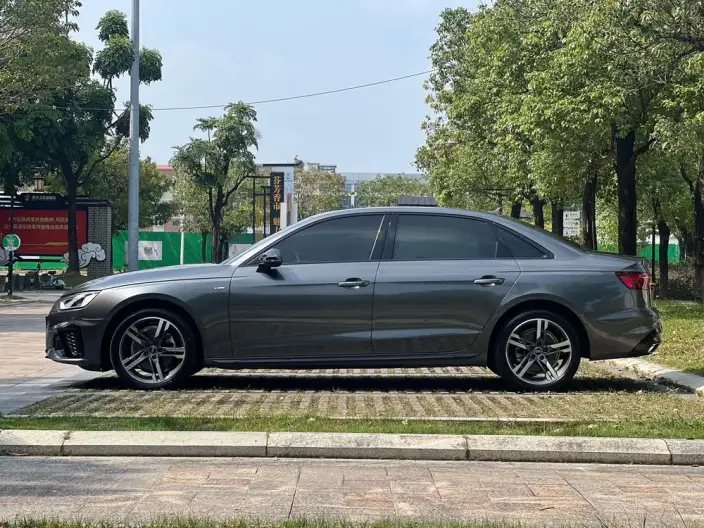 Audi A4 L 2022 Model 40 TFSI Luxury Dynamic Model – фото 4