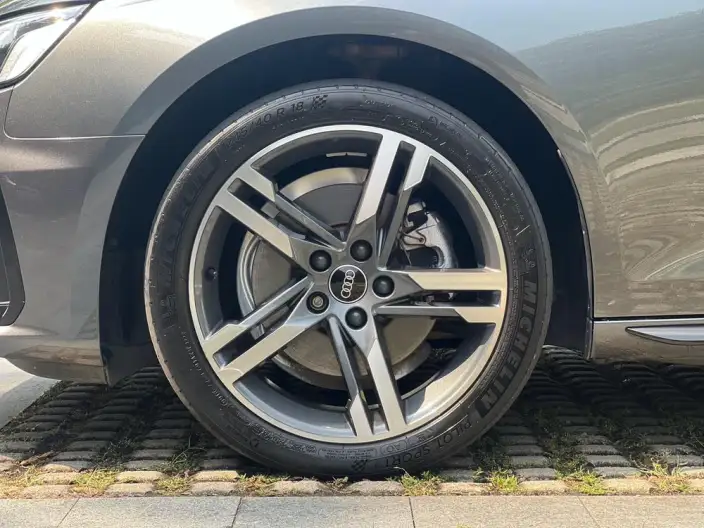 Audi A4 L 2022 Model 40 TFSI Luxury Dynamic Model – фото 10