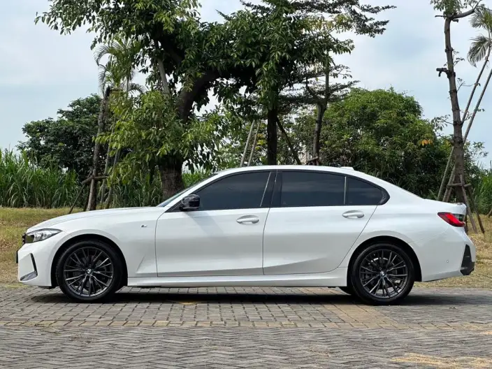 BMW 3 Series 2023 Model 325Li M Sports Night Set – фото 4