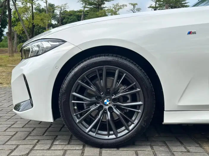 BMW 3 Series 2023 Model 325Li M Sports Night Set – фото 8
