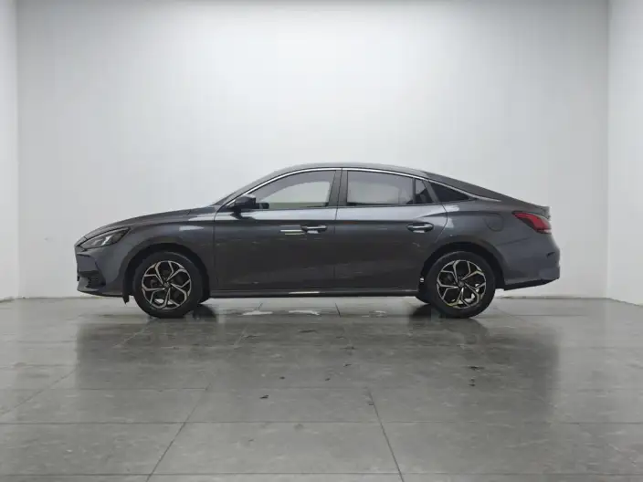 MG5 2021 Model Facelift 180DVVT CVT Youth Deluxe Edition – фото 4