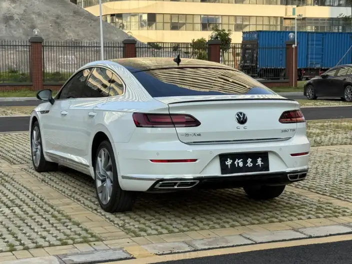Volkswagen CC 2023 Model 380TSI Eye-catching version – фото 5