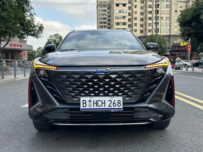 Changan Auchan Z6 2023 Model Blue whale 1.5T DCT Smart Cool Model – фото 2