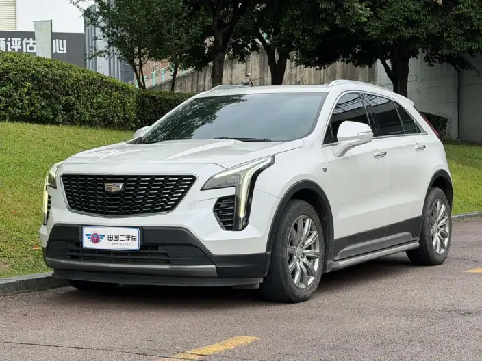 Cadillac XT4 2023 Model 28T 2WD Luxury Model – фото 1