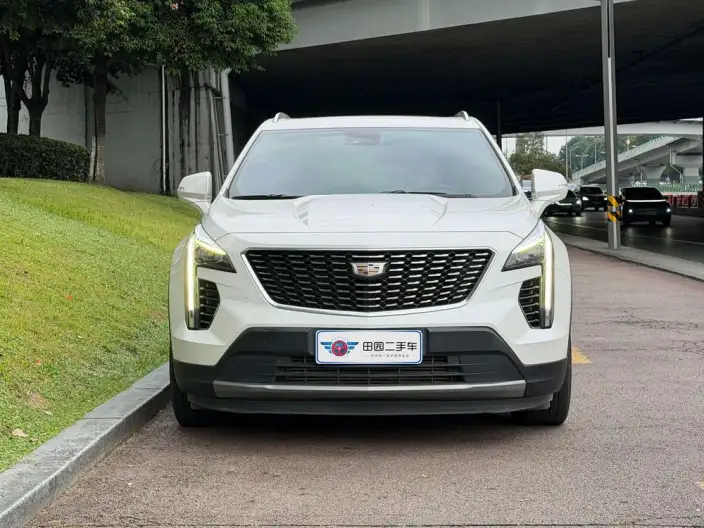 Cadillac XT4 2023 Model 28T 2WD Luxury Model – фото 2