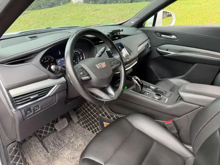 Cadillac XT4 2023 Model 28T 2WD Luxury Model – фото 10
