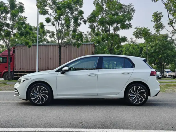 Volkswagen Golf 2021 Model 280TSI DSG Pro – фото 4