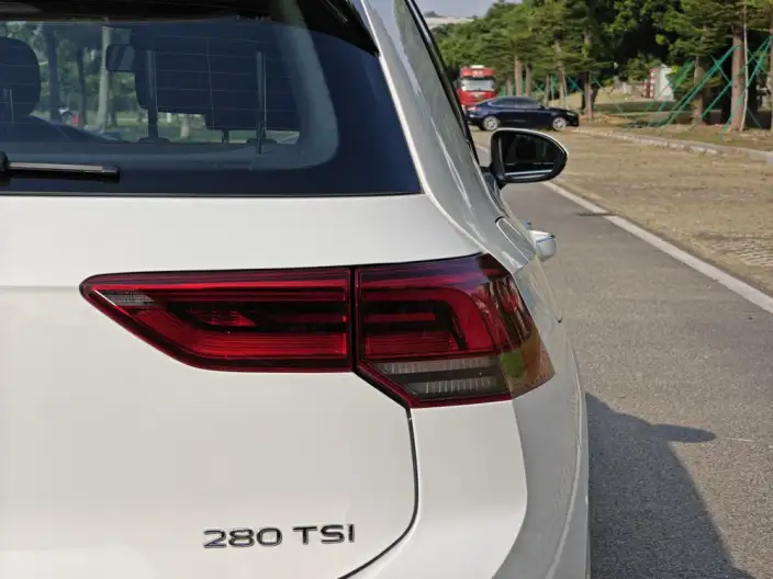 Volkswagen Golf 2021 Model 280TSI DSG Pro – фото 9