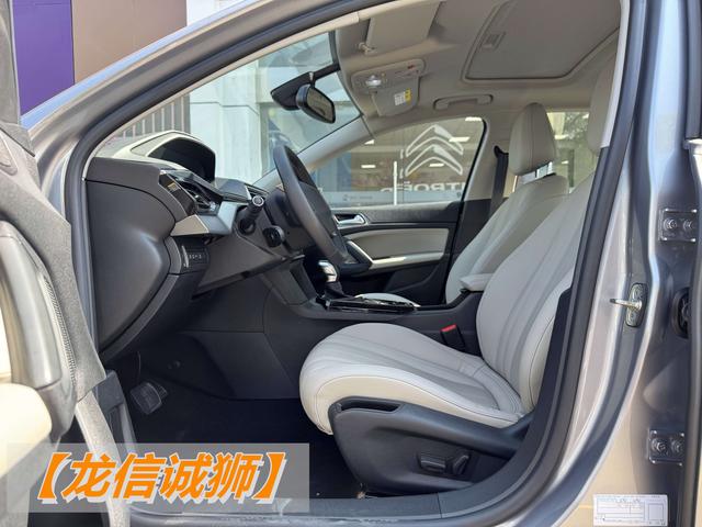 Peugeot 408 2022 1.6T Light Chaser 2022 1.6T Dream Edition – фото 11
