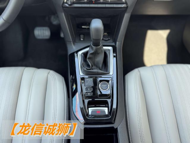 Peugeot 408 2022 1.6T Light Chaser 2022 1.6T Dream Edition – фото 15