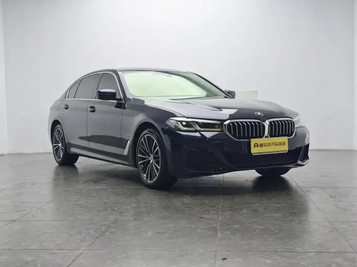 BMW 5 Series 2023 Model 530Li Leading Model M Sports Set – фото 3