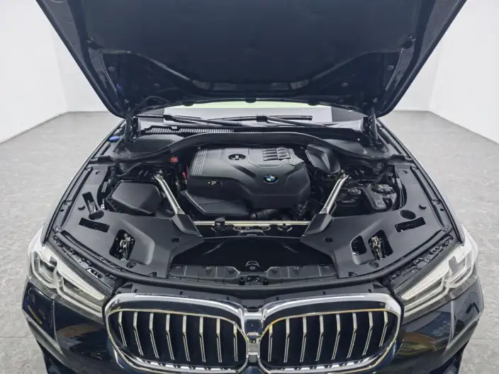 BMW 5 Series 2023 Model 530Li Leading Model M Sports Set – фото 10