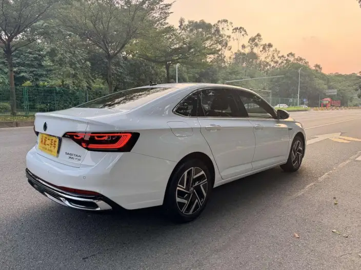 Volkswagen Sagitar 2023 Model 300TSI DSG Beyond Edition – фото 7
