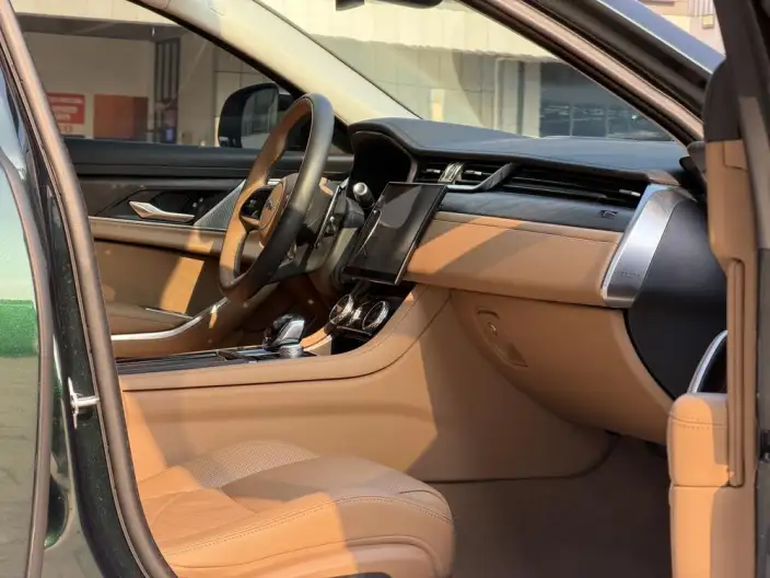 Jaguar XFL 2022 Model 2.0T P250 2WD Exclusive Deluxe Edition – фото 10