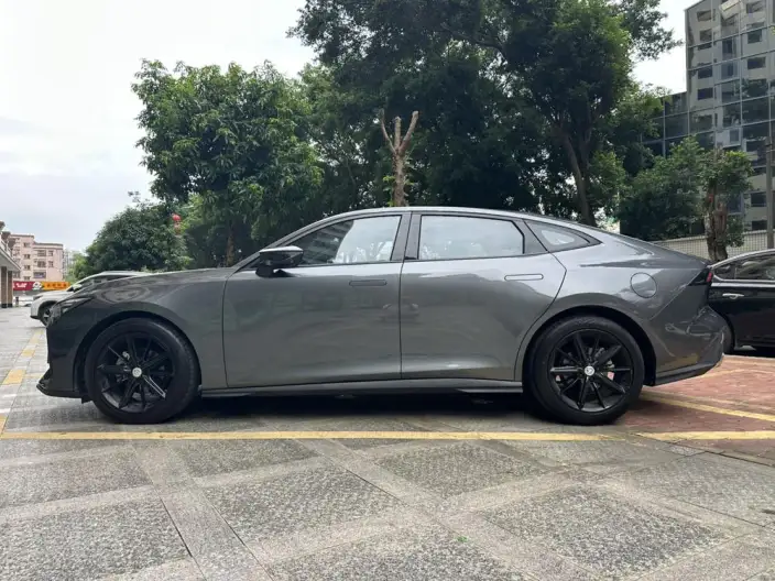 Changan UNI-V 2023 Model 1.5T Noble Model – фото 4