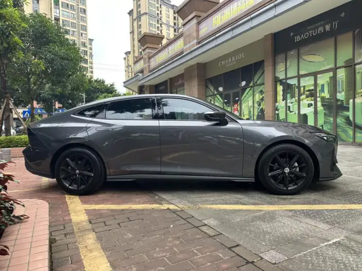 Changan UNI-V 2023 Model 1.5T Noble Model – фото 8