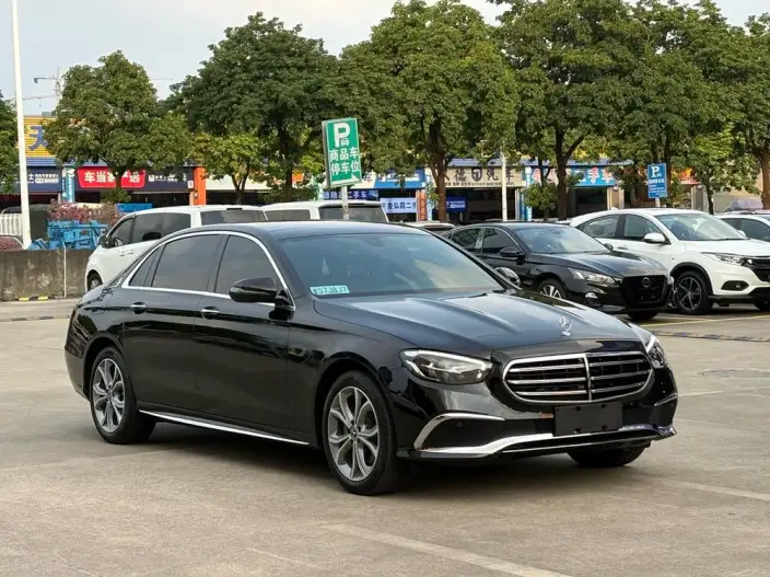 Mercedes-Benz E-Class 2023 Model E 300 L Luxury Model Sports sedan – фото 3