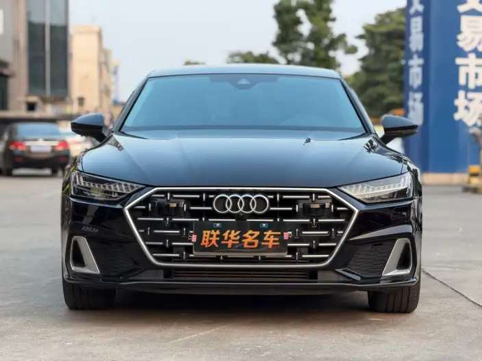 Audi A7 L 2024 Model 45 TFSI Luxury Model – фото 2