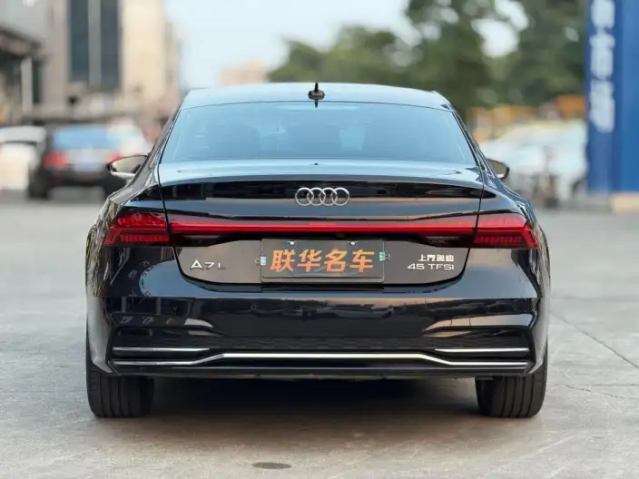 Audi A7 L 2024 Model 45 TFSI Luxury Model – фото 4