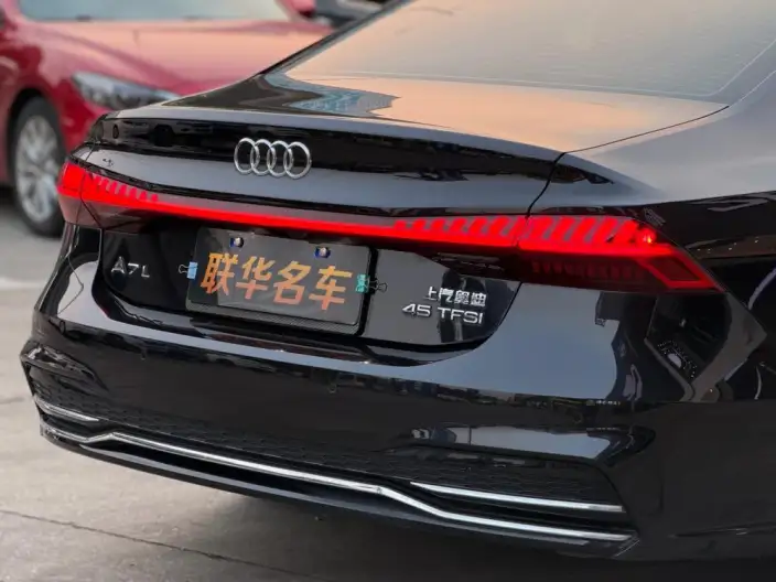 Audi A7 L 2024 Model 45 TFSI Luxury Model – фото 5