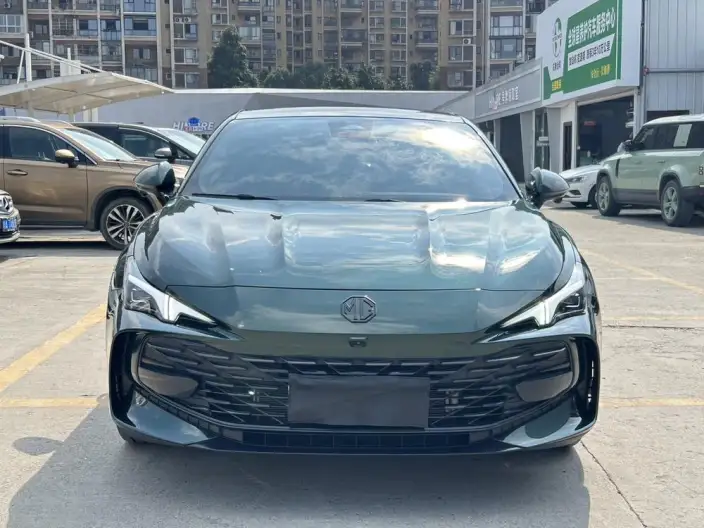MG7 2025 Model 2.0T Automatic Luxury Edition