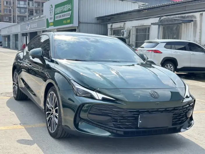 MG7 2025 Model 2.0T Automatic Luxury Edition