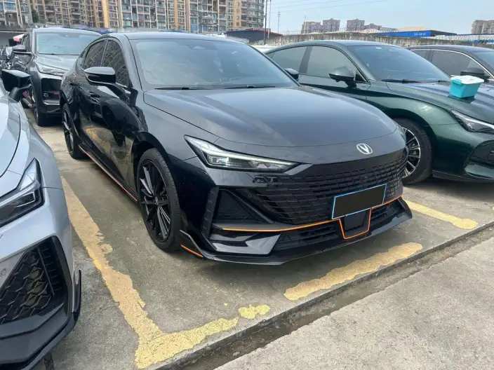 Changan UNI-V 2023 Model 1.5T Sports Edition – фото 3