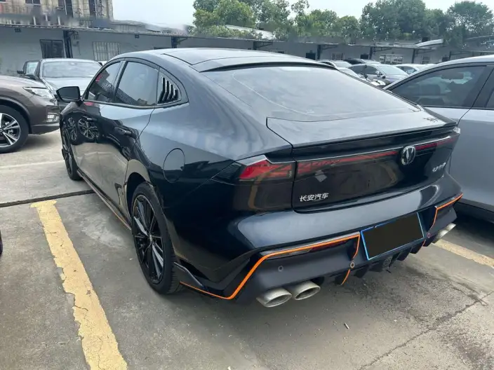 Changan UNI-V 2023 Model 1.5T Sports Edition – фото 4
