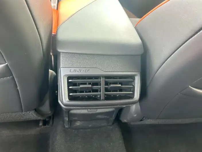 Changan UNI-V 2023 Model 1.5T Sports Edition – фото 7
