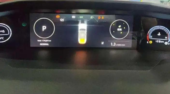 Changan UNI-V 2023 Model 1.5T Sports Edition – фото 9
