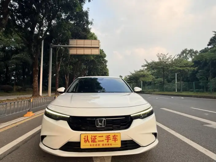 Model Ge 2023 Model 240TURBO CVT Deluxe Edition – фото 2