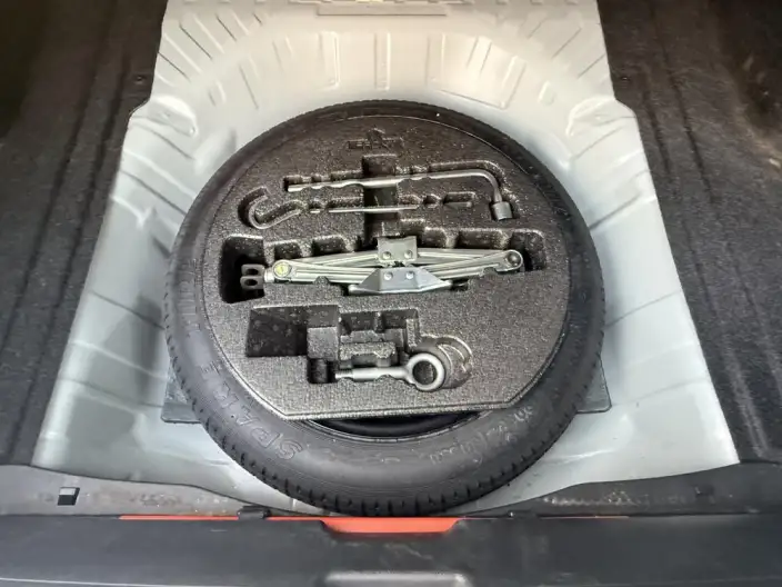 Model Ge 2023 Model 240TURBO CVT Deluxe Edition – фото 9