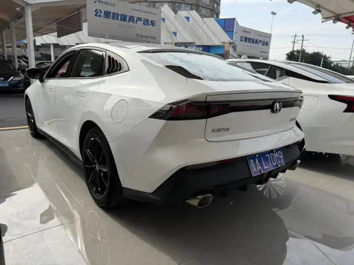 Changan UNI-V 2023 Model 1.5T Noble Model