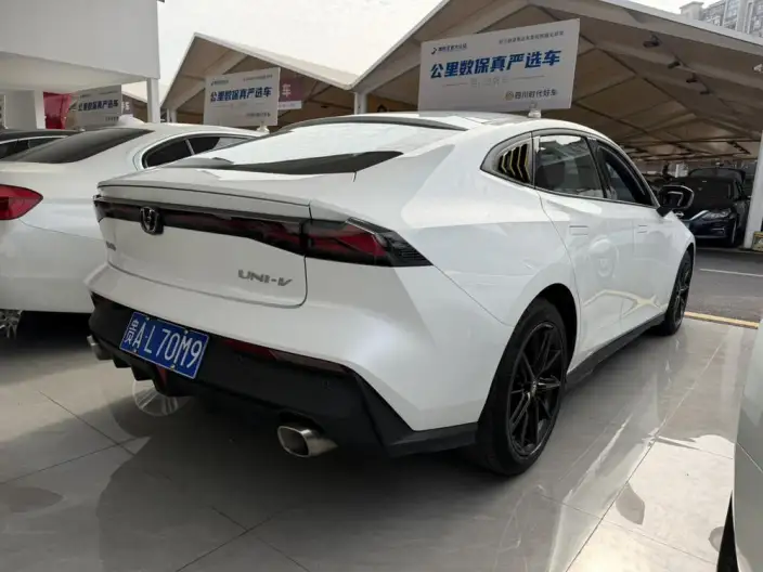 Changan UNI-V 2023 Model 1.5T Noble Model – фото 6